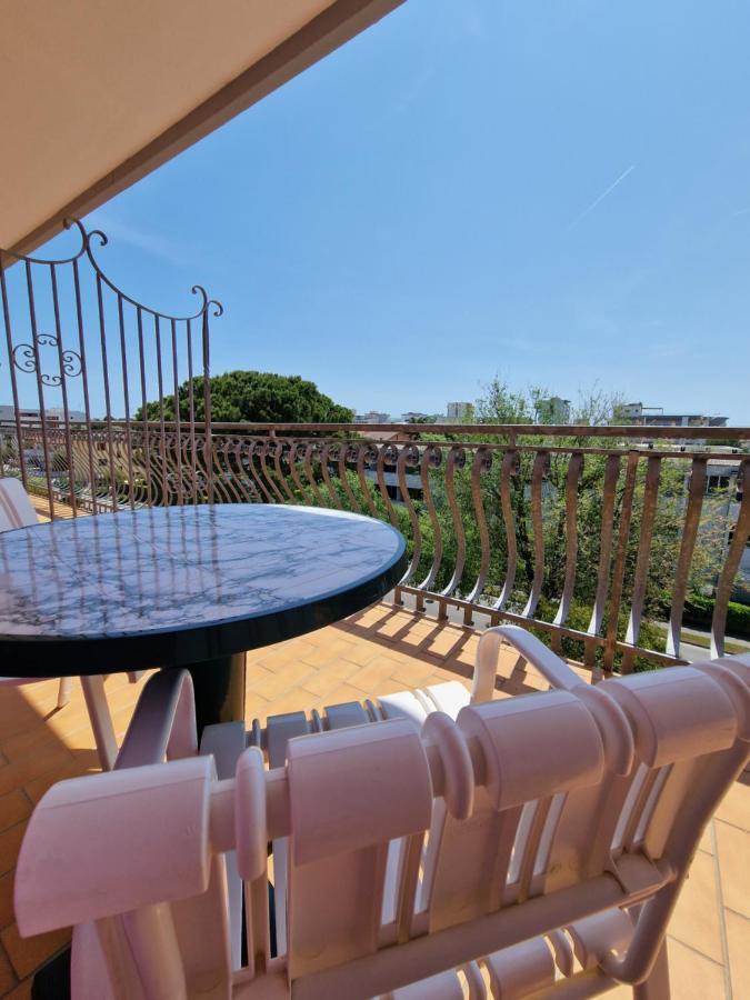 Hotel Di Giovanni Bibione Exterior foto