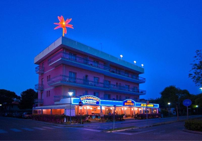 Hotel Di Giovanni Bibione Exterior foto